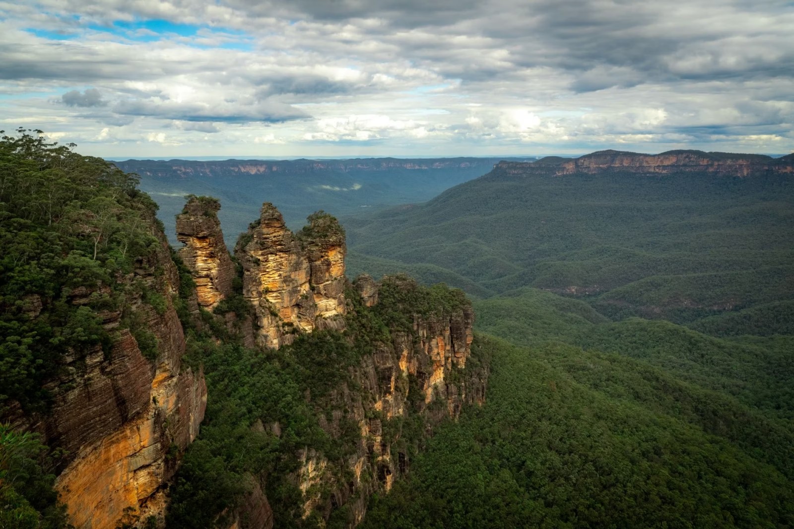 Avustralya’da Blue Mountains’ı Keşfetmek: Sidney’e Yakın Bir Doğa Harikası Avustralya’da Blue Mountains’ı Keşfetmek: Sidney’e Yakın Bir Doğa Harikası
